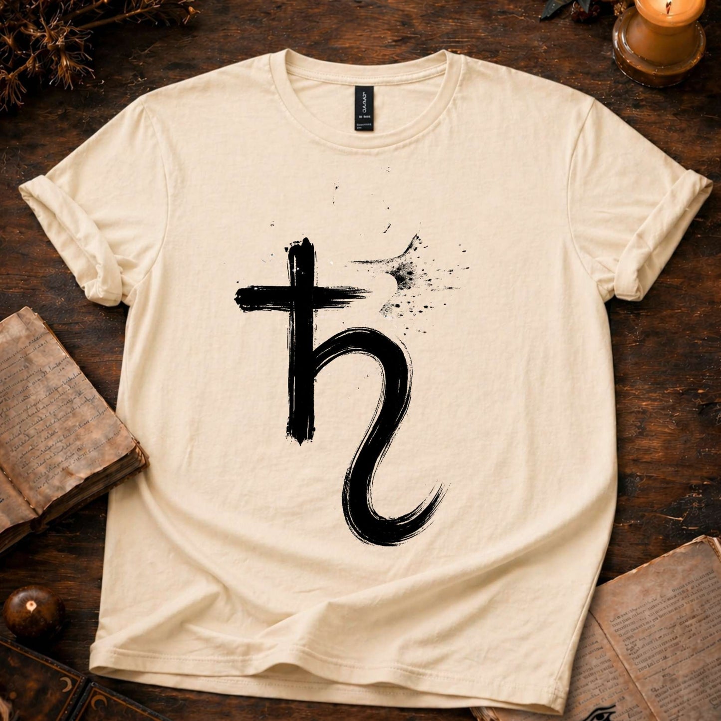 Saturn Symbol ♄ - T-Shirt