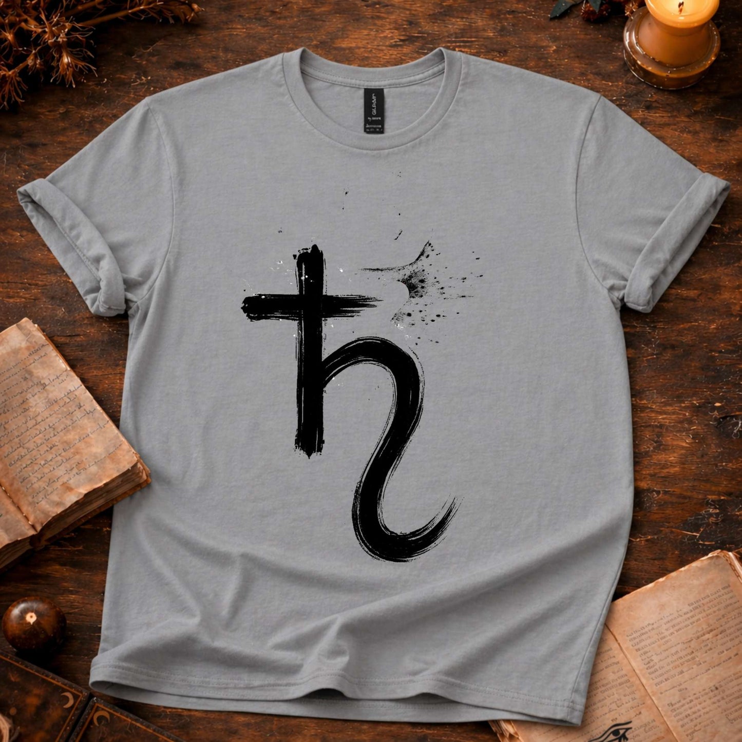 Saturn Symbol ♄ - T-Shirt